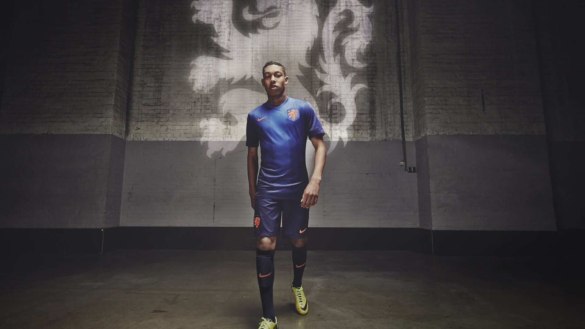 逆转的火焰，从德国足球到张本智和的赛场传奇