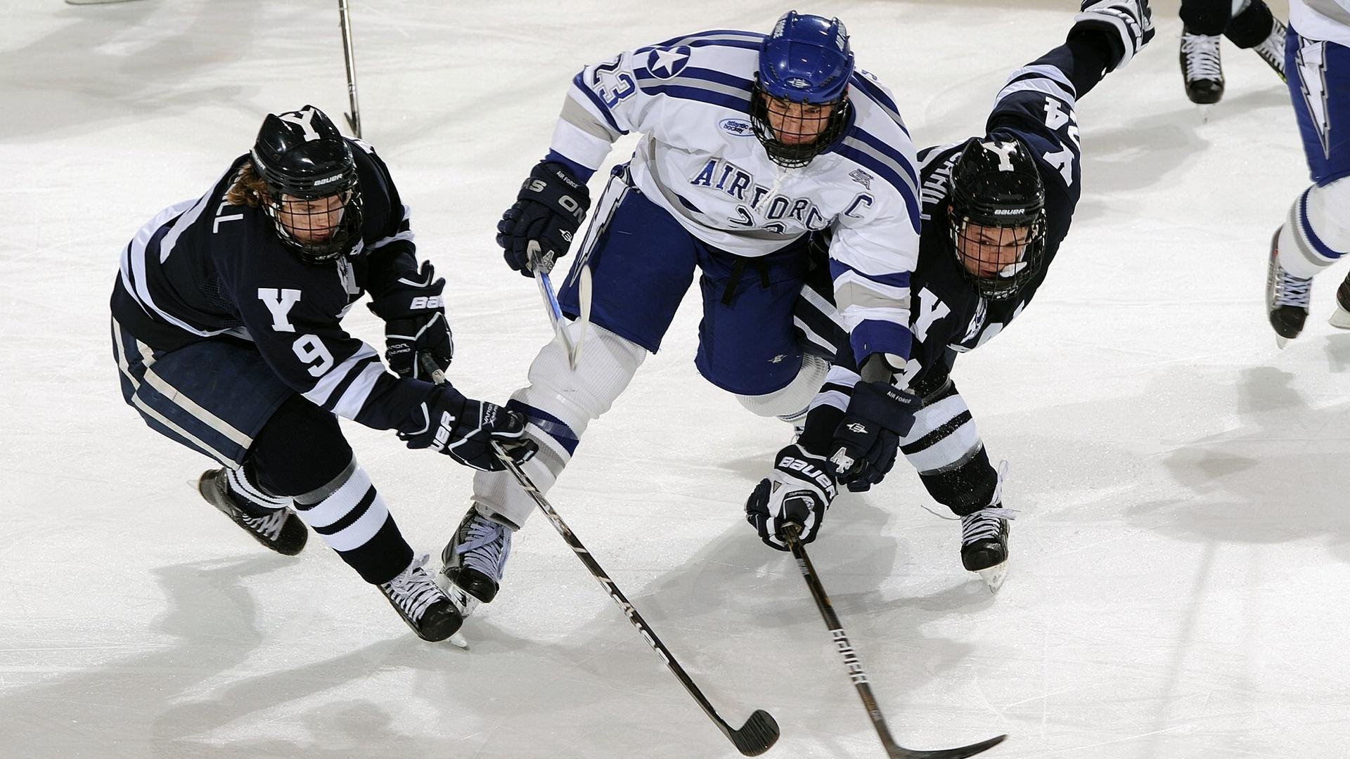 银石赛道惊魂夜，阿斯顿马丁轻取哈斯，勒克莱尔惊艳四座